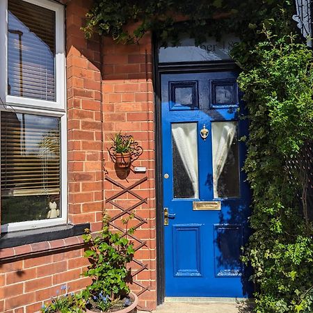 Number 18 Bed & Breakfast Whitby Exterior foto
