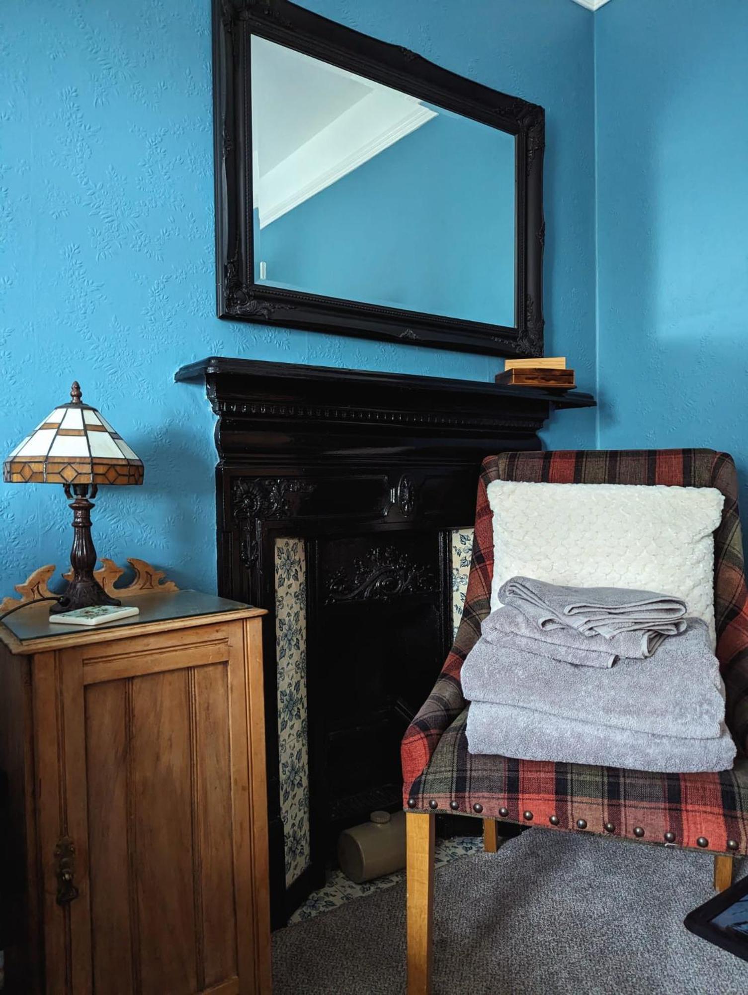 Number 18 Bed & Breakfast Whitby Exterior foto