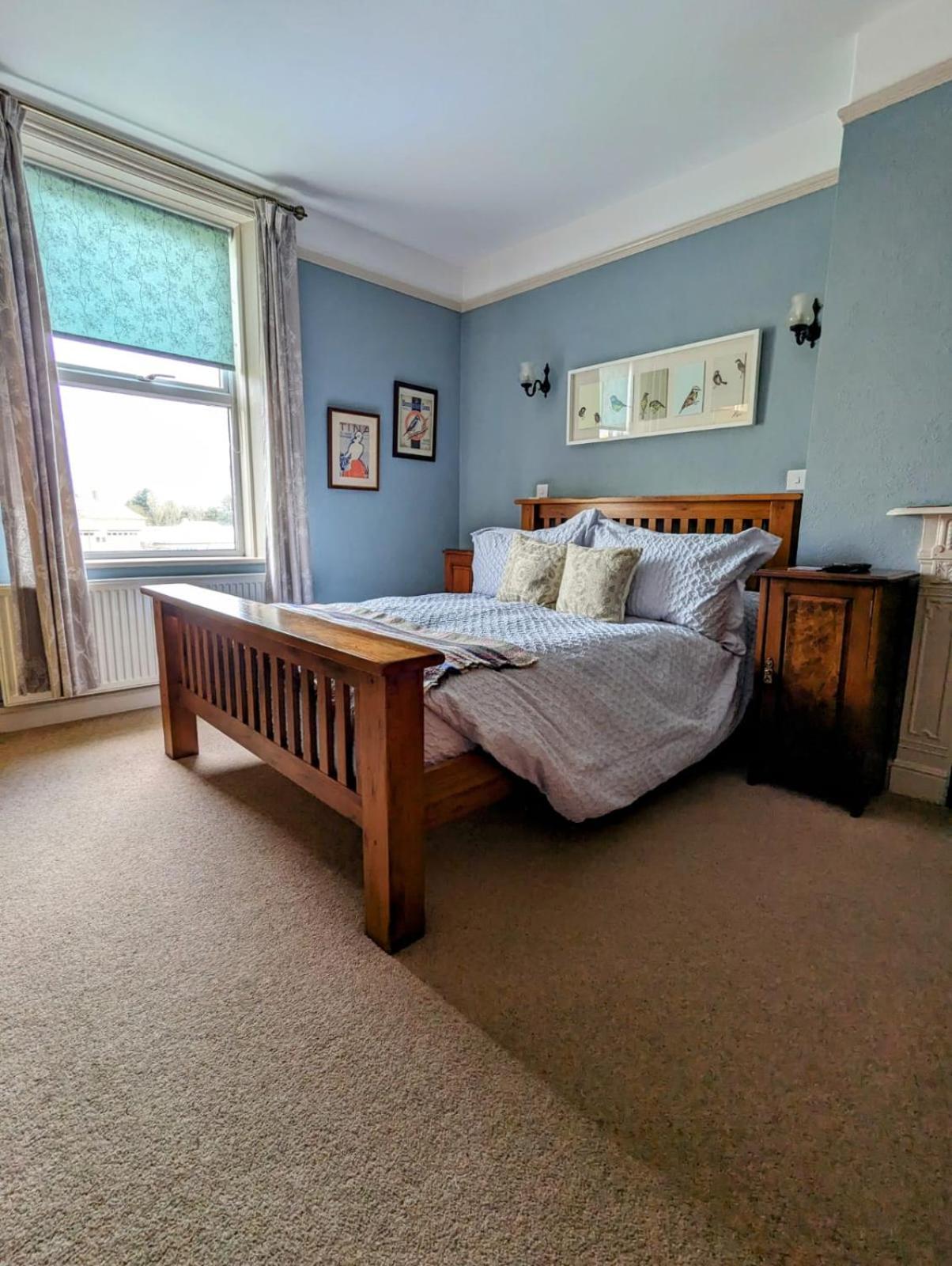 Number 18 Bed & Breakfast Whitby Exterior foto