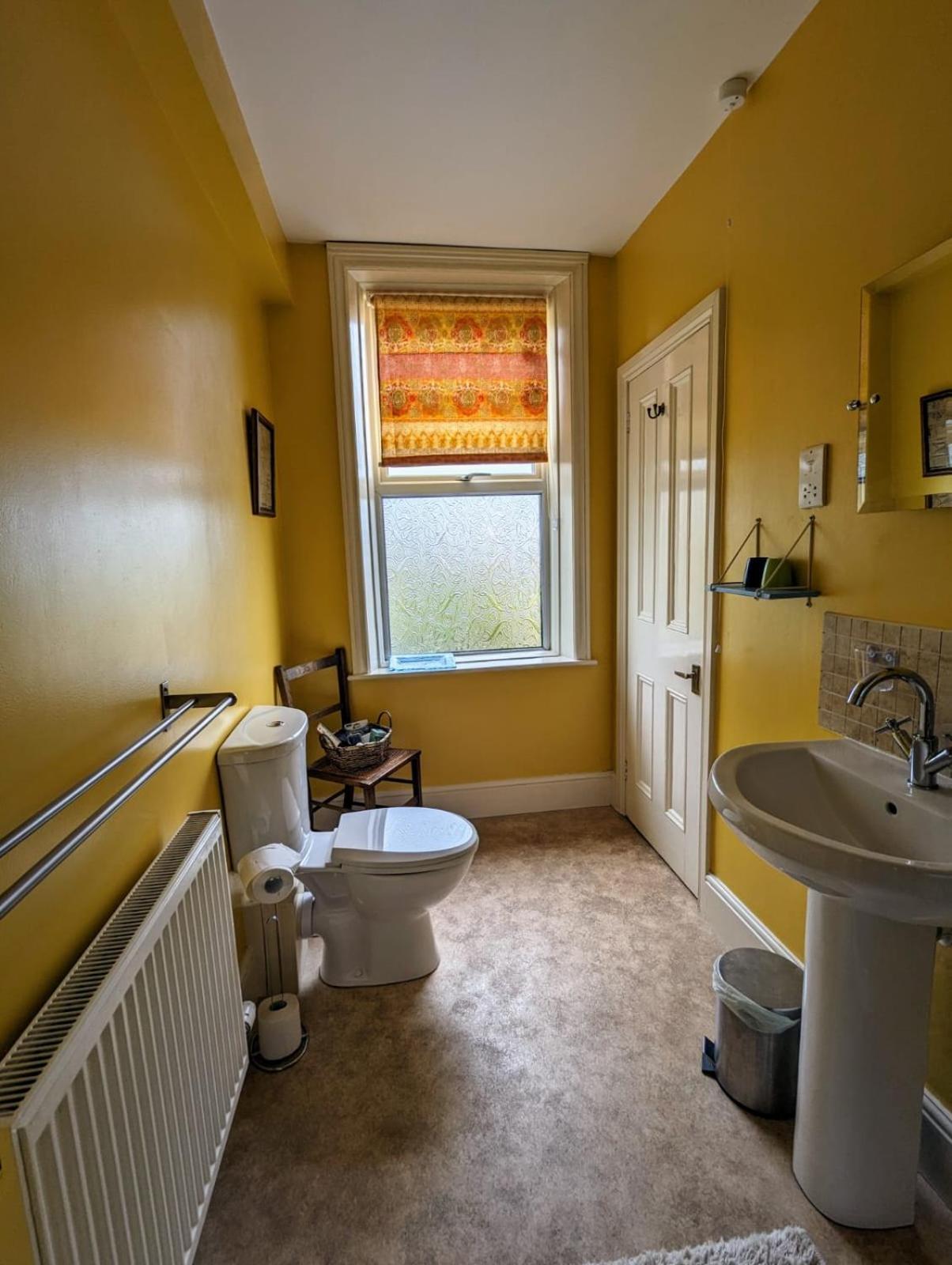 Number 18 Bed & Breakfast Whitby Exterior foto
